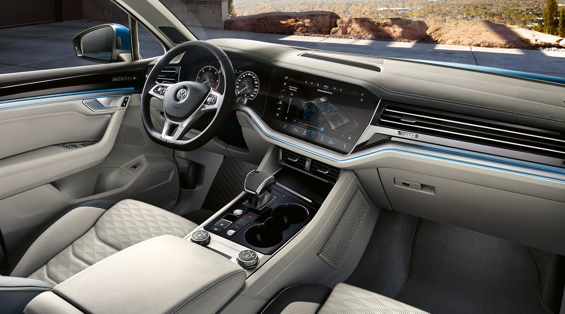 TG1716_interior-blue.jpg