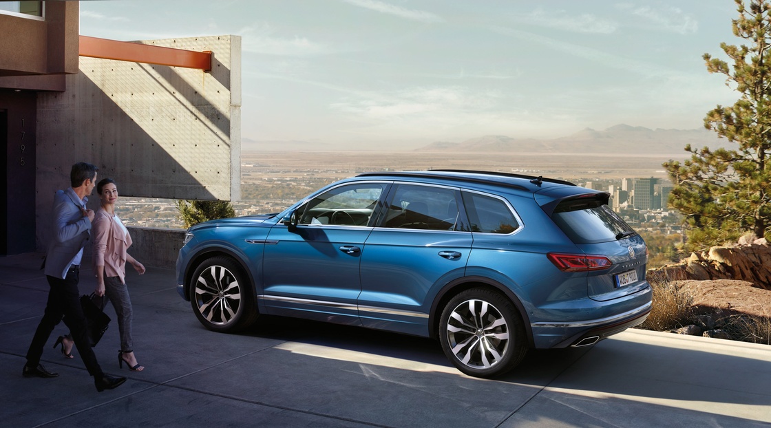 TG1703_7-8-rear-blue.jpg